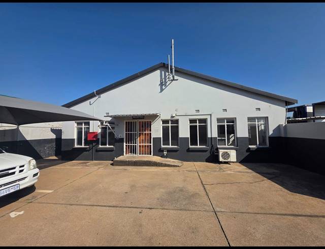 900M² WAREHOUSE TO LET IN ALRODE